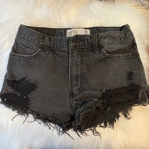 Abercrombie & Fitch High Rise Distressed Shorts 25